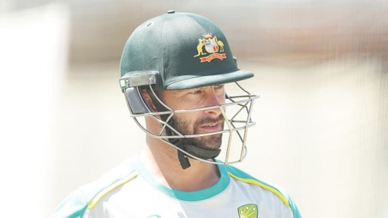 'അവരെ കരുതലോടെ കളിക്കാതെ വഴിയില്ല'; രണ്ട് ഇന്ത്യന്‍ ബൗളര്‍മാരെ കുറിച്ച് മാത്യൂ വെയ്ഡ്