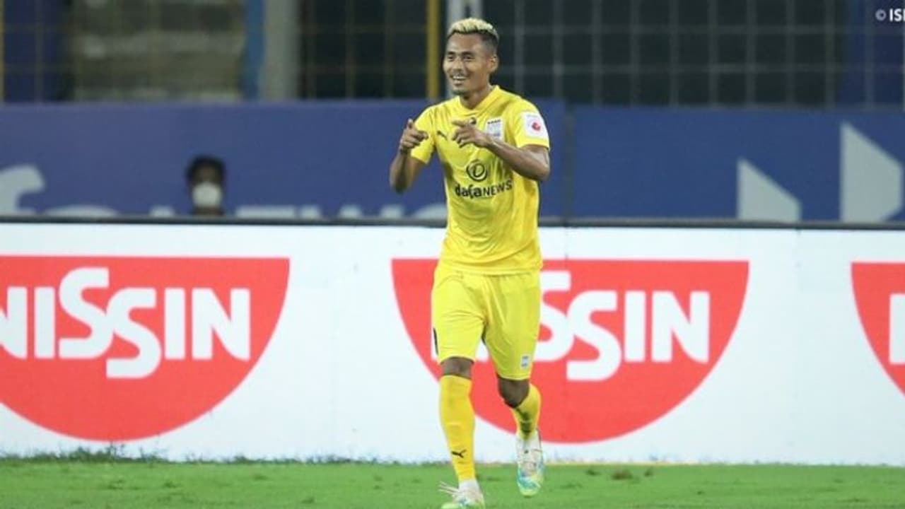 ബിപിന് സിംഗ്: ബെംഗളൂരുവിനെ ഒറ്റയ്ക്ക് വീഴ്ത്തിയവന്! ബിപിന് സിംഗ്: ബെംഗളൂരുവിനെ ഒറ്റയ്ക്ക് വീഴ്ത്തിയവന്!