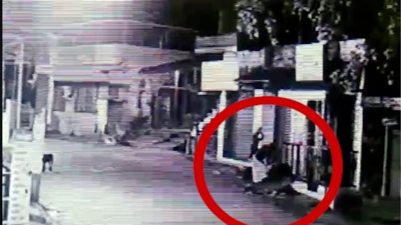 കടത്തിണ്ണയിൽ ഉറങ്ങികിടന്ന മധ്യവസ്ക്കനെ വെട്ടികൊന്നു