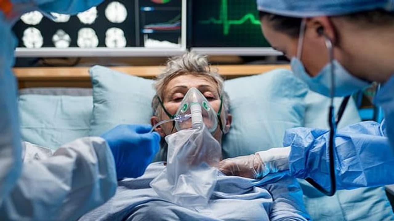 2வது அலையில் செய்த அதே தவறு.. முறையற்ற சிகிச்சை,முறையற்ற மருத்துகளால் பேராபத்து. 35 மருத்துவர்கள் பகீர் கடிதம் 2வது அலையில் செய்த அதே தவறு.. முறையற்ற சிகிச்சை,முறையற்ற மருத்துகளால் பேராபத்து. 35 மருத்துவர்கள் பகீர் கடிதம்