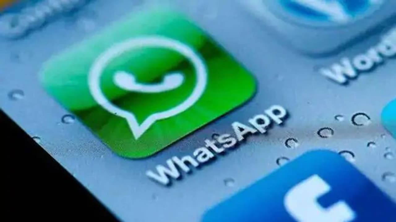 ಈ ಷರತ್ತಿಗೆ ಒಪ್ಪದಿದ್ದರೆ ಫೆ.8ರಿಂದ ವಾಟ್ಸಾಪ್ ಬಂದ್: ಸದ್ದಿಲ್ಲದೆ ಹೊಸ ನಿಯಮ! ಈ ಷರತ್ತಿಗೆ ಒಪ್ಪದಿದ್ದರೆ ಫೆ.8ರಿಂದ ವಾಟ್ಸಾಪ್ ಬಂದ್: ಸದ್ದಿಲ್ಲದೆ ಹೊಸ ನಿಯಮ!