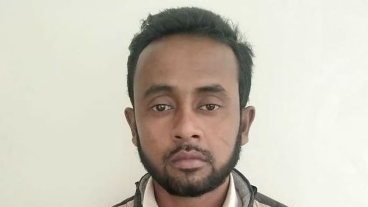 20 साल पहले भारत में अवैध रूप से घुसा ये शख्स, जानिए कैसे बना 'भारतीय' 20 साल पहले भारत में अवैध रूप से घुसा ये शख्स, जानिए कैसे बना 'भारतीय'