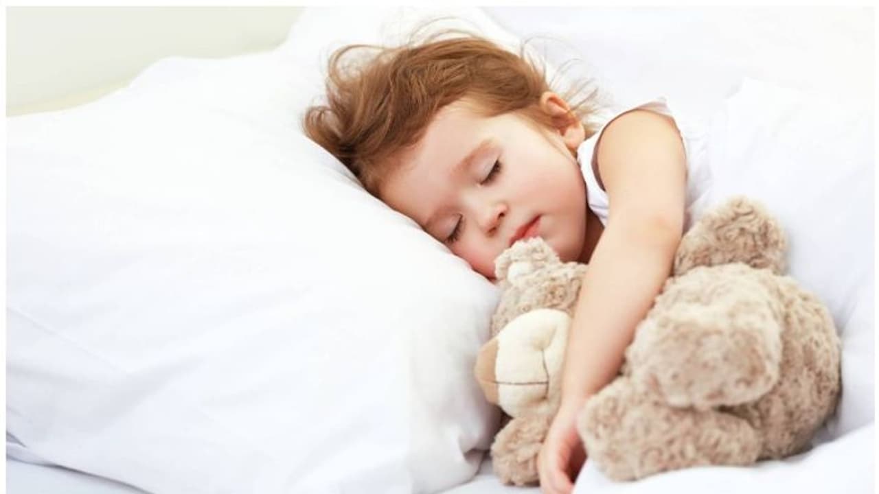 കുട്ടികൾക്ക് വേണം നല്ല ഉറക്കം; അഞ്ച് കാര്യങ്ങൾ ശ്രദ്ധിക്കൂ കുട്ടികൾക്ക് വേണം നല്ല ഉറക്കം; അഞ്ച് കാര്യങ്ങൾ ശ്രദ്ധിക്കൂ