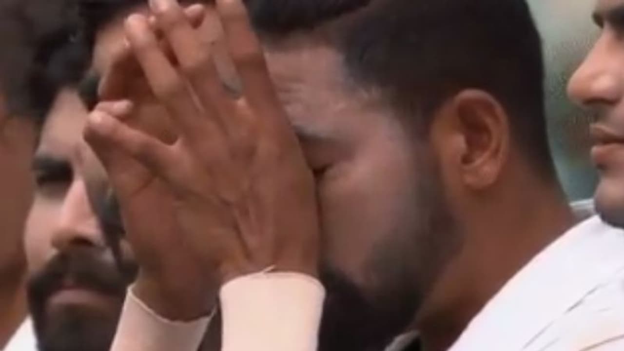 എല്ലാവരേയും കരയിപ്പിച്ചല്ലോ സിറാജേ...സിഡ്‌നിയില്‍ ദേശീയഗാനത്തിനിടെ വിതുമ്പി താരം വീഡിയോ