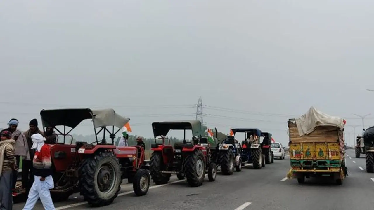 'പിന്മാറില്ല'; കേന്ദ്രവുമായി ചര്ച്ച തുടരും, 15 ന് അടുത്ത ചർച്ച; 13ന് കാർഷിക ബില്ലുകൾ കത്തിച്ച് പ്രതിഷേധിക്കും 'പിന്മാറില്ല'; കേന്ദ്രവുമായി ചര്ച്ച തുടരും, 15 ന് അടുത്ത ചർച്ച; 13ന് കാർഷിക ബില്ലുകൾ കത്തിച്ച് പ്രതിഷേധിക്കും