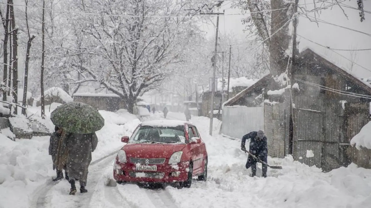 ಹೊಸ ವರ್ಷ ಸಂಭ್ರಮಾಚರಣೆಗೂ ಮುನ್ನ ಭಾರತಕ್ಕೆ ಆಘಾತ, ಕಾಶ್ಮೀರದ ಕುಪ್ವಾರದಲ್ಲಿ ಭೂಕಂಪ! ಹೊಸ ವರ್ಷ ಸಂಭ್ರಮಾಚರಣೆಗೂ ಮುನ್ನ ಭಾರತಕ್ಕೆ ಆಘಾತ, ಕಾಶ್ಮೀರದ ಕುಪ್ವಾರದಲ್ಲಿ ಭೂಕಂಪ!