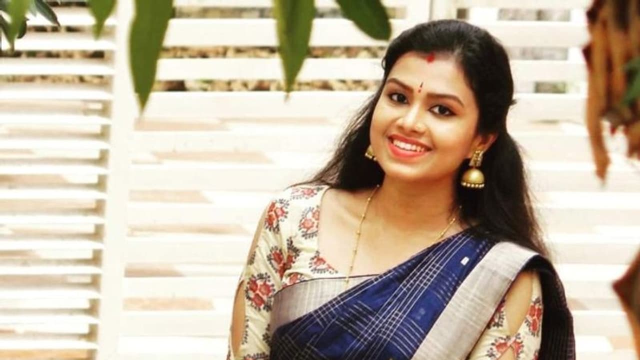 'ഒടുവിൽ ഒരു റൊമാന്റിക് വേഷം'; സീരിയല്‍ വിശേഷങ്ങളുമായി സോനു