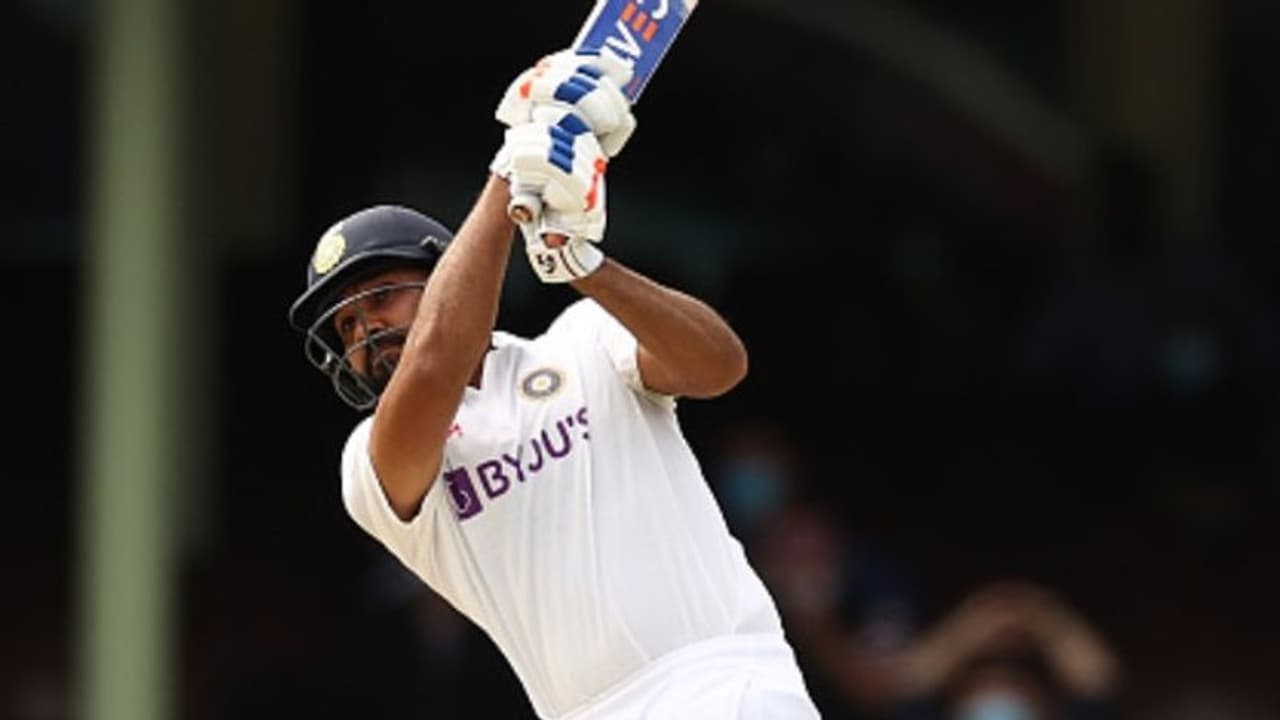 കരുതലോടെ രോഹിത്തും ഗില്ലും; സിഡ്നിയില് ഇന്ത്യക്ക് മികച്ച തുടക്കം കരുതലോടെ രോഹിത്തും ഗില്ലും; സിഡ്നിയില് ഇന്ത്യക്ക് മികച്ച തുടക്കം