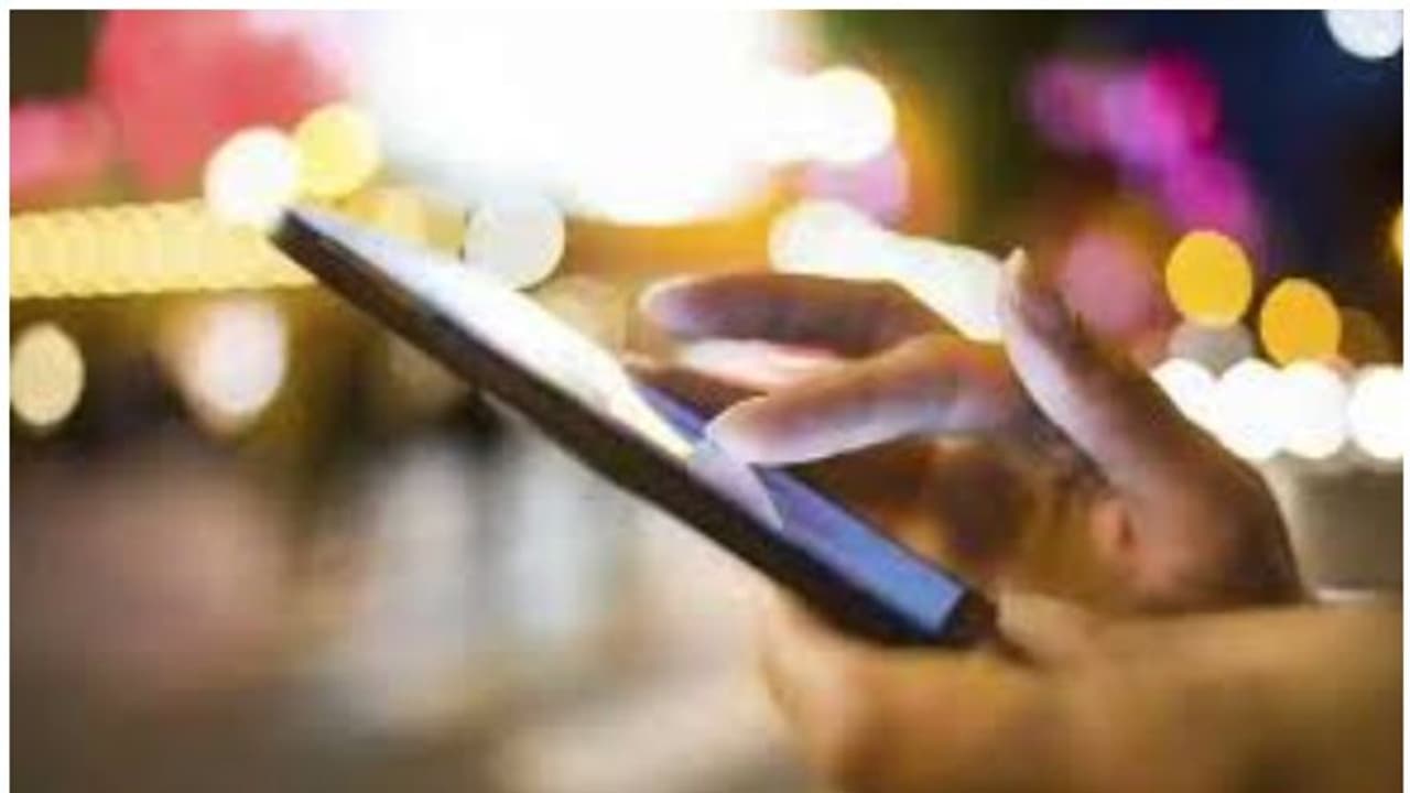 ലോണ് ആപ്പ് തട്ടിപ്പ്: ഐടി കമ്പനി ഉടമകള് അടക്കം നാലുപേർ ചെന്നൈയിൽ അറസ്റ്റിൽ ലോണ് ആപ്പ് തട്ടിപ്പ്: ഐടി കമ്പനി ഉടമകള് അടക്കം നാലുപേർ ചെന്നൈയിൽ അറസ്റ്റിൽ