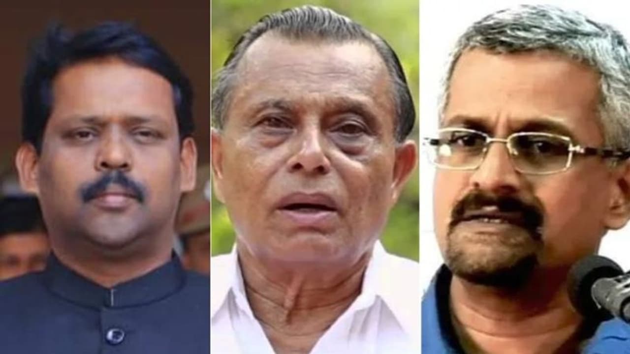 കള്ളവോട്ട് നടന്നെങ്കിൽ വോട്ടിങ് നിർത്താമായിരുന്നു, ശ്രീകുമാർ പരാതി നൽകിയില്ലെന്നും കാസർകോട് കളക്ടർ കള്ളവോട്ട് നടന്നെങ്കിൽ വോട്ടിങ് നിർത്താമായിരുന്നു, ശ്രീകുമാർ പരാതി നൽകിയില്ലെന്നും കാസർകോട് കളക്ടർ