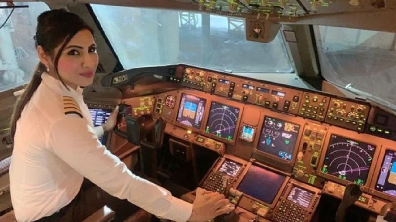 ইতিহাসের অপেক্ষায় এয়ার ইন্ডিয়ার পাইলট জোয়া, নেতৃত্ব দেবেন উত্তর মেরুর কঠিন পথ ইতিহাসের অপেক্ষায় এয়ার ইন্ডিয়ার পাইলট জোয়া, নেতৃত্ব দেবেন উত্তর মেরুর কঠিন পথ