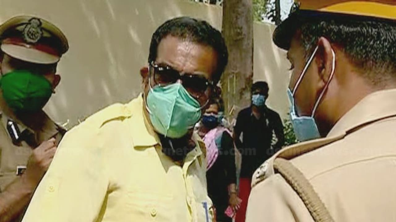 കെവിൻ കേസ് പ്രതിക്ക് മർദ്ദനമേറ്റ സംഭവം; ജയിൽ ഡിഐജി അന്വേഷിക്കുമെന്ന് ഋഷിരാജ് സിംഗ് കെവിൻ കേസ് പ്രതിക്ക് മർദ്ദനമേറ്റ സംഭവം; ജയിൽ ഡിഐജി അന്വേഷിക്കുമെന്ന് ഋഷിരാജ് സിംഗ്