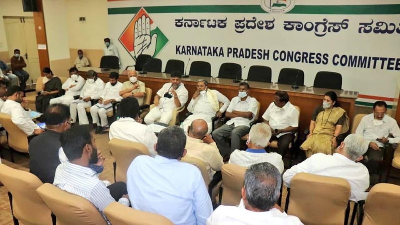 ಬೆಳಗಾವಿ ಬೈ ಎಲೆಕ್ಷನ್: ಟಿಕೆಟ್‌ ಕೊಡಿ ಎಂದು ಕೈ ಎತ್ತಿದ ಕಾಂಗ್ರೆಸ್ ನಾಯಕ