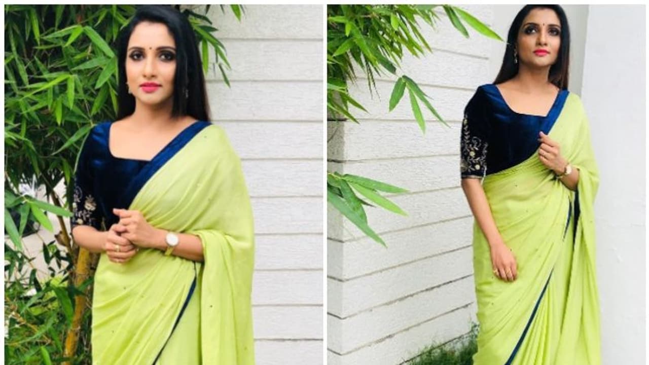 'ഉയരങ്ങളിലെത്തുമ്പോള് വന്ന വഴി മറക്കാതിരിക്കുക', ഫോട്ടോയുമായി മഞ്ജരി 'ഉയരങ്ങളിലെത്തുമ്പോള് വന്ന വഴി മറക്കാതിരിക്കുക', ഫോട്ടോയുമായി മഞ്ജരി