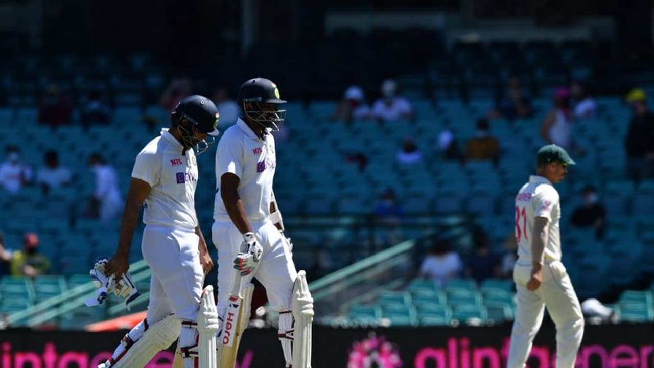 ಆಸೀಸ್ ವಿರುದ್ಧ ಟೀಂ ಇಂಡಿಯಾ ಅದ್ಭುತ ಹೋರಾಟ; ಸಚಿನ್ ಸೇರಿದಂತೆ ದಿಗ್ಗಜರ ಪ್ರತಿಕ್ರಿಯೆ!