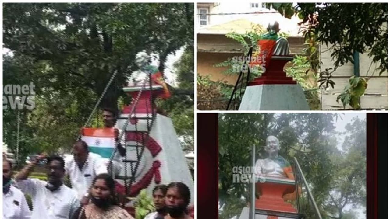 പാലക്കാട് നഗരസഭയിലെ ഗാന്ധി പ്രതിമയില് ബിജെപി പതാക; പൊലീസ് കേസെടുത്തു പാലക്കാട് നഗരസഭയിലെ ഗാന്ധി പ്രതിമയില് ബിജെപി പതാക; പൊലീസ് കേസെടുത്തു