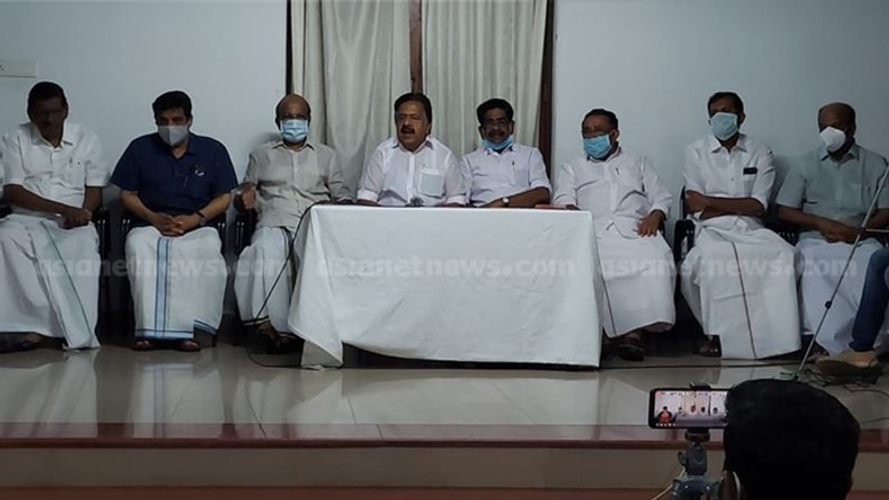 ജോർജിന്റെ മുന്നണിപ്രവേശം ചർച്ചയായില്ല; ചെന്നിത്തലയുടെ നേതൃത്വത്തിൽ കേരളയാത്ര നടത്താനൊരുങ്ങി യുഡിഎഫ് ജോർജിന്റെ മുന്നണിപ്രവേശം ചർച്ചയായില്ല; ചെന്നിത്തലയുടെ നേതൃത്വത്തിൽ കേരളയാത്ര നടത്താനൊരുങ്ങി യുഡിഎഫ്