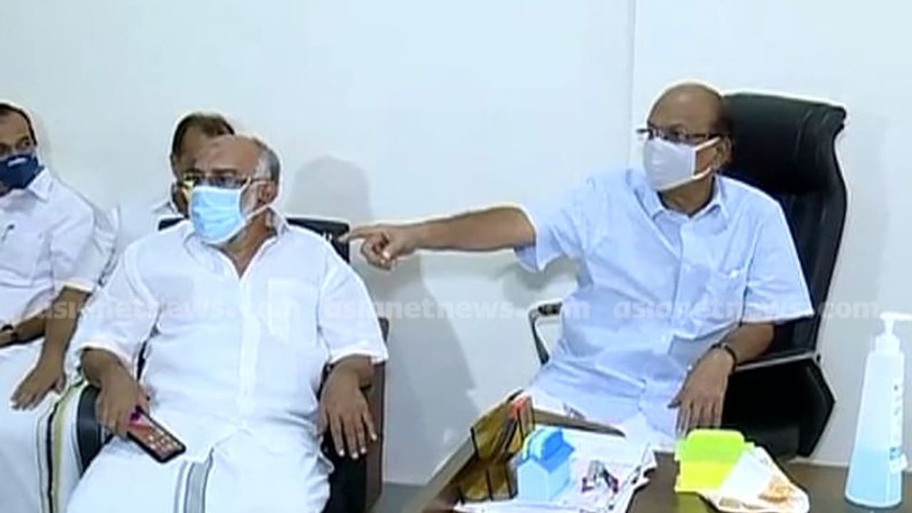 തെരഞ്ഞെടുപ്പിൽ അഞ്ച് സീറ്റു കൂടി പുതുതായി ചോദിക്കാന് മുസ്ലീം ലീഗ്; നാല് എംഎൽഎമാരെ തഴയാനും ധാരണ തെരഞ്ഞെടുപ്പിൽ അഞ്ച് സീറ്റു കൂടി പുതുതായി ചോദിക്കാന് മുസ്ലീം ലീഗ്; നാല് എംഎൽഎമാരെ തഴയാനും ധാരണ