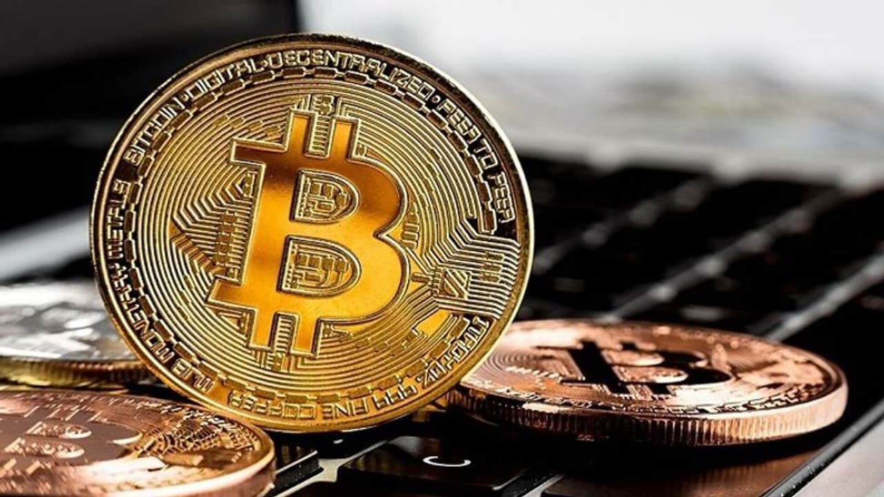 ലോകത്തെ ആദ്യത്തെ ബിറ്റ്കോയിൻ ഇടിഎഫിന് കാനഡ അംഗീകാരം നൽകി ലോകത്തെ ആദ്യത്തെ ബിറ്റ്കോയിൻ ഇടിഎഫിന് കാനഡ അംഗീകാരം നൽകി