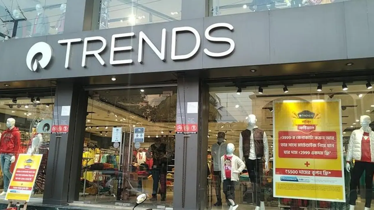 ఇండియా అతిపెద్ద ఫ్యాషన్ సేల్ ట్రెండ్స్ షాపింగ్ ఫెస్టివల్ వచ్చేసింది.. ప్రతి ఒక్కరికీ 50% తగ్గింపు కూడా.. ఇండియా అతిపెద్ద ఫ్యాషన్ సేల్ ట్రెండ్స్ షాపింగ్ ఫెస్టివల్ వచ్చేసింది.. ప్రతి ఒక్కరికీ 50% తగ్గింపు కూడా..