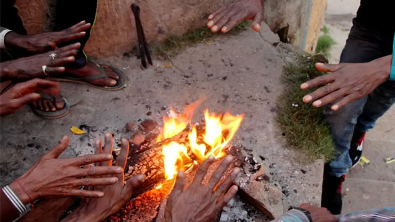 Winter Death: রাজ্যে শীতের প্রথম শিকার,পুরুলিয়ায় অতিরিক্ত শৈত্যে মৃত এক Winter Death: রাজ্যে শীতের প্রথম শিকার,পুরুলিয়ায় অতিরিক্ত শৈত্যে মৃত এক