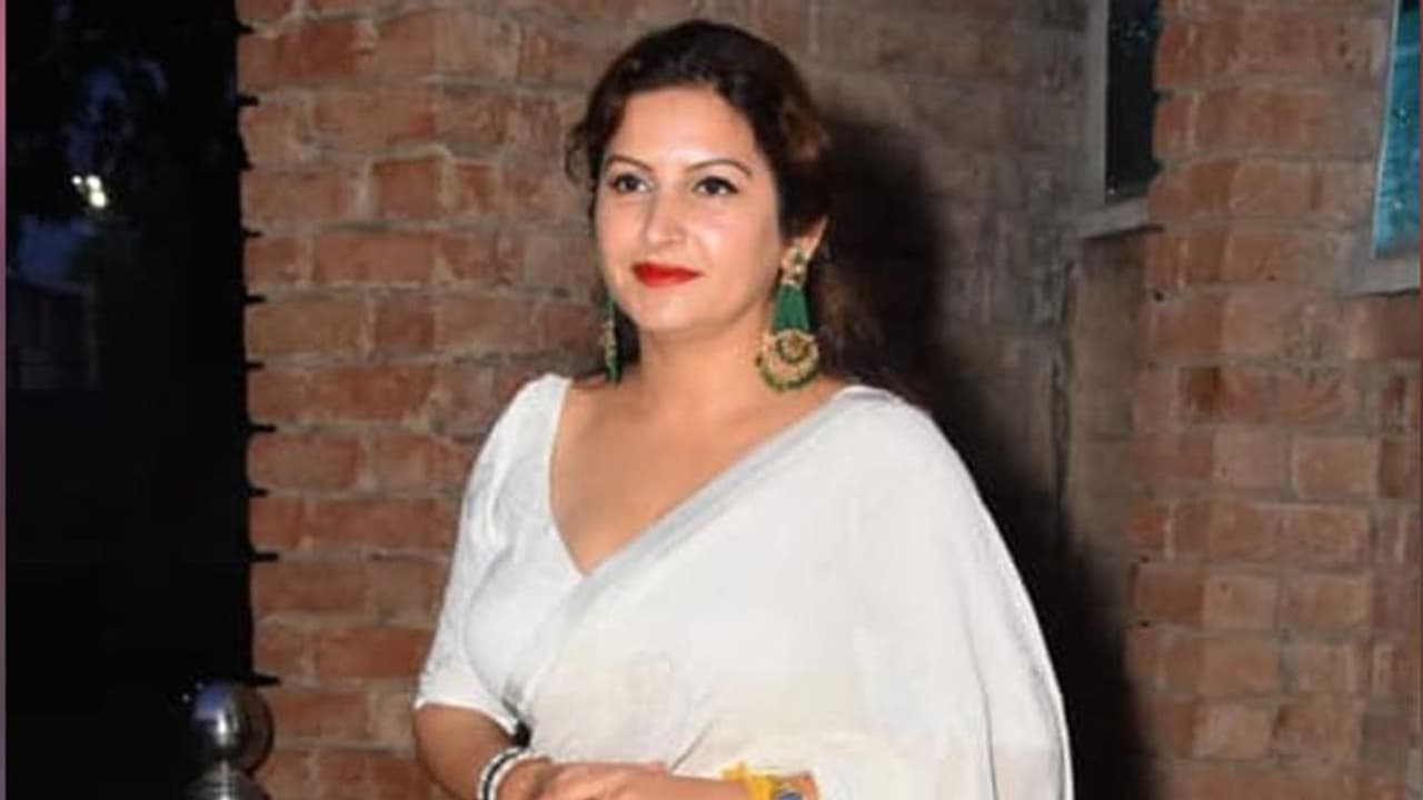 टिकटॉक स्टार और बीजेपी नेता सोनाली फोगाट का निधन: बड़ी बहन ने किया बड़ा खुलासा, कहा सामान्य मौत नहीं टिकटॉक स्टार और बीजेपी नेता सोनाली फोगाट का निधन: बड़ी बहन ने किया बड़ा खुलासा, कहा सामान्य मौत नहीं