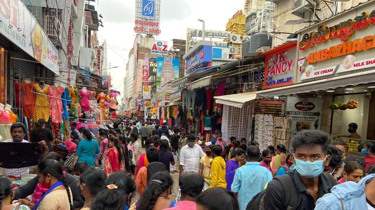 உரிமத்தை புதுப்பிக்காத 35 ஆயிரம் கடைகளுக்கு சீல்..! சென்னை மாநகராட்சி திடீர் நடவடிக்கை உரிமத்தை புதுப்பிக்காத 35 ஆயிரம் கடைகளுக்கு சீல்..! சென்னை மாநகராட்சி திடீர் நடவடிக்கை