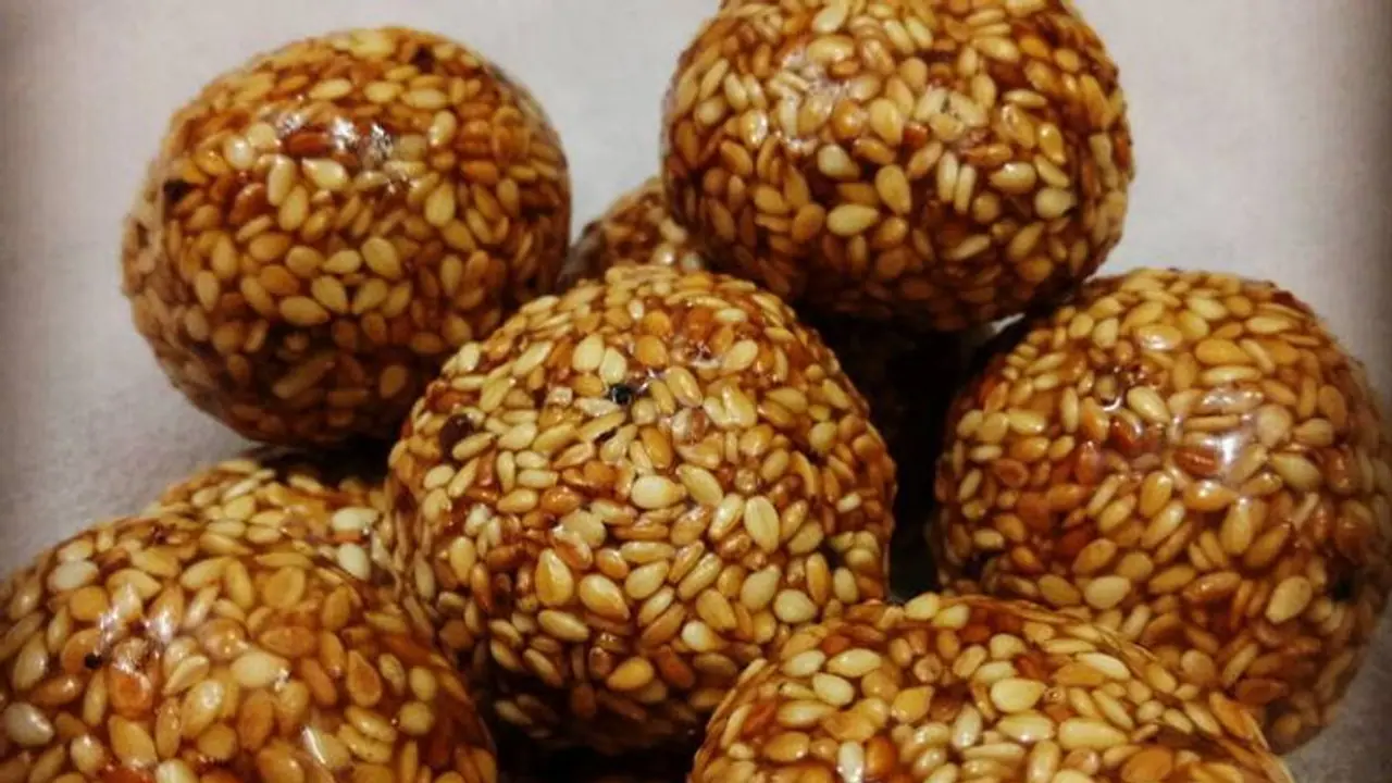 Delicious sweet: ಸಿಹಿಯಾದ ಎಳ್ಳುಂಡೆ ರುಚಿಯಷ್ಟೇ ಅಲ್ಲ, ಆರೋಗ್ಯಕ್ಕೂ ಒಳ್ಳೆಯದು Delicious sweet: ಸಿಹಿಯಾದ ಎಳ್ಳುಂಡೆ ರುಚಿಯಷ್ಟೇ ಅಲ್ಲ, ಆರೋಗ್ಯಕ್ಕೂ ಒಳ್ಳೆಯದು