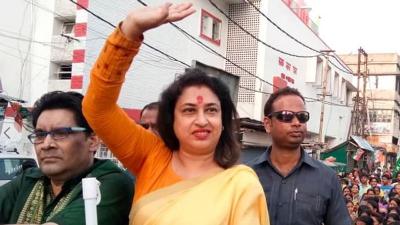 ಬಿಜೆಪಿ ಸೇರಲು ಹೊರಟ ಸಂಸದೆ ಕೊನೇ ಕ್ಷಣದಲ್ಲಿ ಉಲ್ಟಾ! ಬಿಜೆಪಿ ಸೇರಲು ಹೊರಟ ಸಂಸದೆ ಕೊನೇ ಕ್ಷಣದಲ್ಲಿ ಉಲ್ಟಾ!