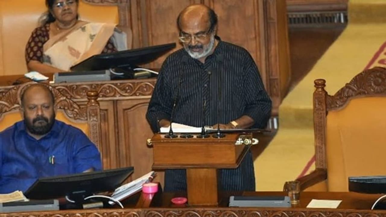 അന്യ സംസ്ഥാന ലോട്ടറികൾ അനുവദിക്കില്ലെന്ന് ധനമന്ത്രി, ലോട്ടറി ഏജന്റുമാരുടെ പ്രൈസ് വർധിപ്പിച്ചു അന്യ സംസ്ഥാന ലോട്ടറികൾ അനുവദിക്കില്ലെന്ന് ധനമന്ത്രി, ലോട്ടറി ഏജന്റുമാരുടെ പ്രൈസ് വർധിപ്പിച്ചു