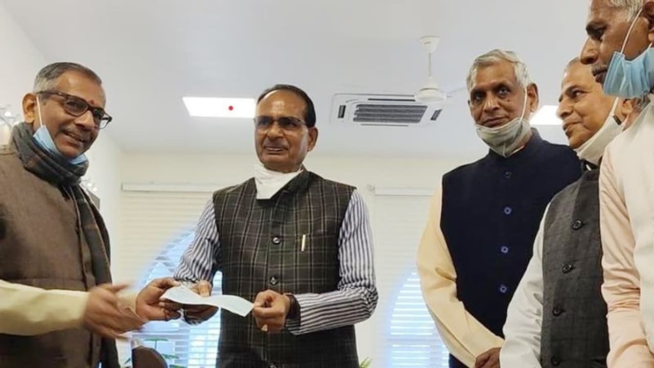 अयोध्या में भव्य राम मंदिर के लिए CM शिवराज ने दिया इतना चंदा, बोले एक ईंट मेरे परिवार की भी लगेगी