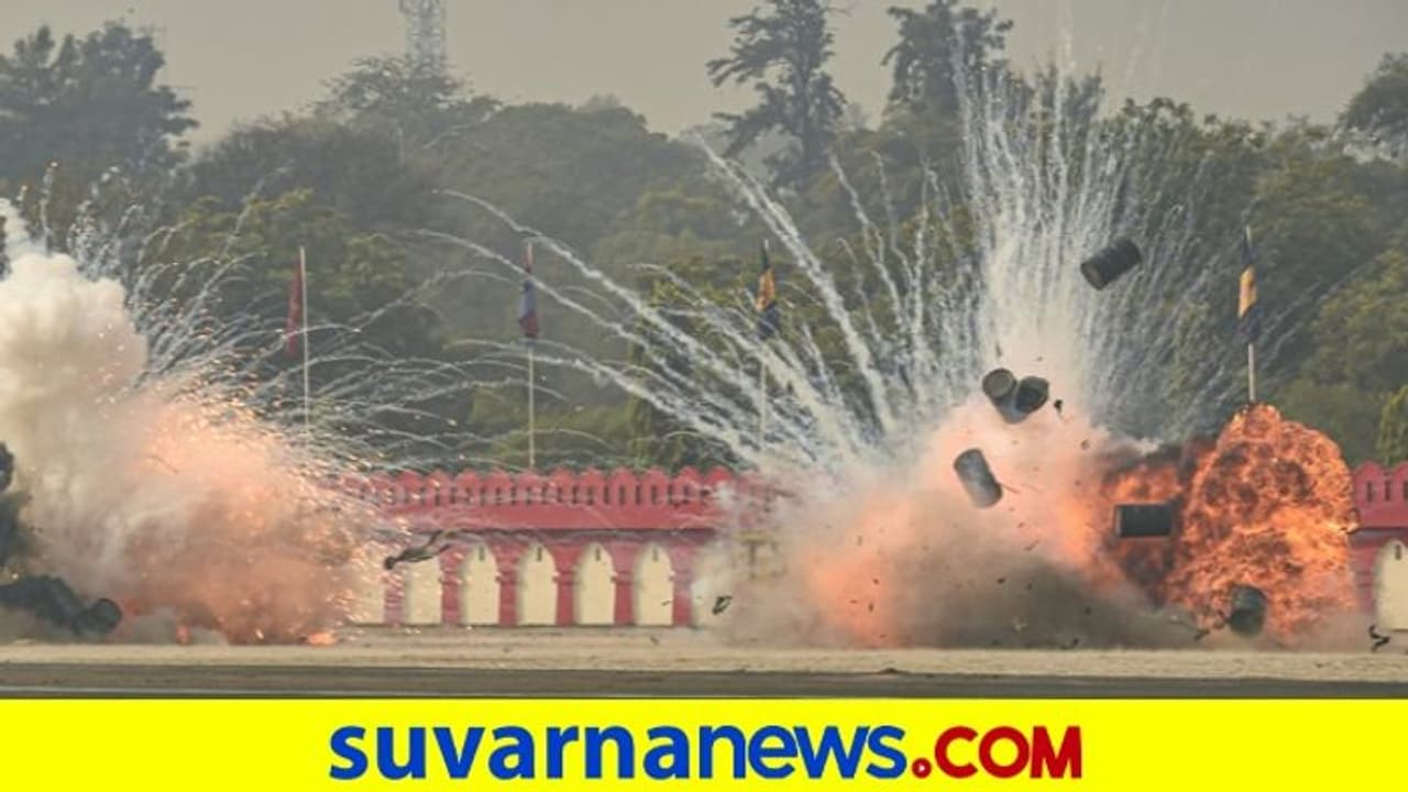 ‘ಯುದ್ಧ ಸನ್ನದ್ಧ’ ಡ್ರೋನ್ ಪಡೆ: ದೇಶದ ಇತಿಹಾಸದಲ್ಲಿ ಇದೇ ಮೊದಲ ಬಾರಿಗೆ ಬಹಿರಂಗ ತಾಲೀಮು! ‘ಯುದ್ಧ ಸನ್ನದ್ಧ’ ಡ್ರೋನ್ ಪಡೆ: ದೇಶದ ಇತಿಹಾಸದಲ್ಲಿ ಇದೇ ಮೊದಲ ಬಾರಿಗೆ ಬಹಿರಂಗ ತಾಲೀಮು!