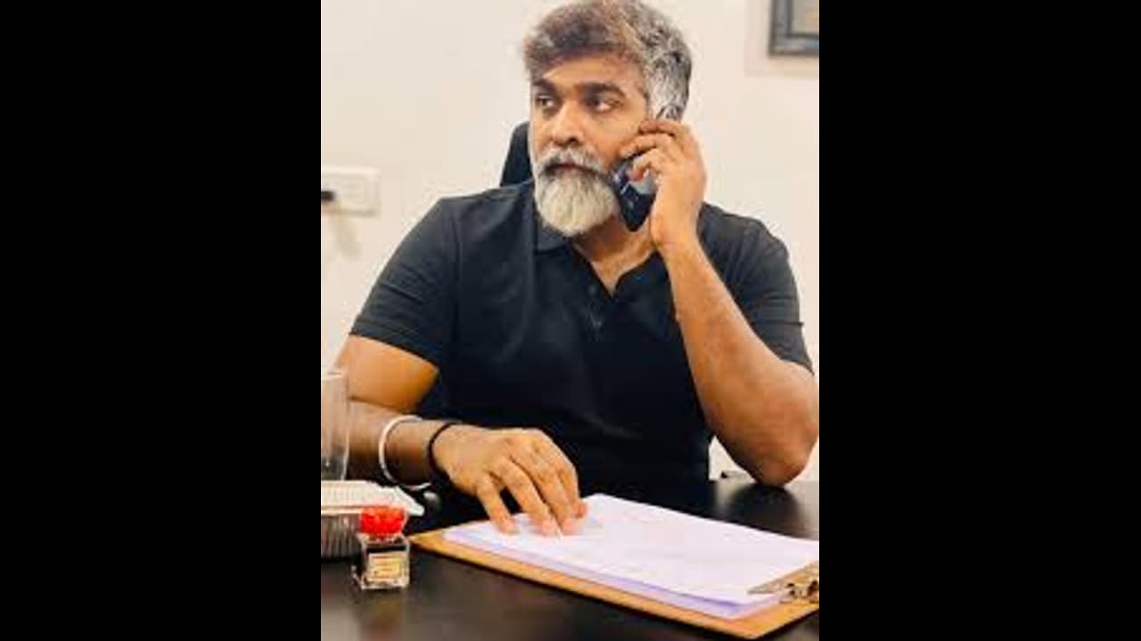 பெங்களூரு தாக்குல்... புகார் கொடுத்தால் தேசிய விருது பறிபோகும்... இதனால்தான் அடக்கி வாசிக்கிறாரா விஜய்சேதுபதி! பெங்களூரு தாக்குல்... புகார் கொடுத்தால் தேசிய விருது பறிபோகும்... இதனால்தான் அடக்கி வாசிக்கிறாரா விஜய்சேதுபதி!