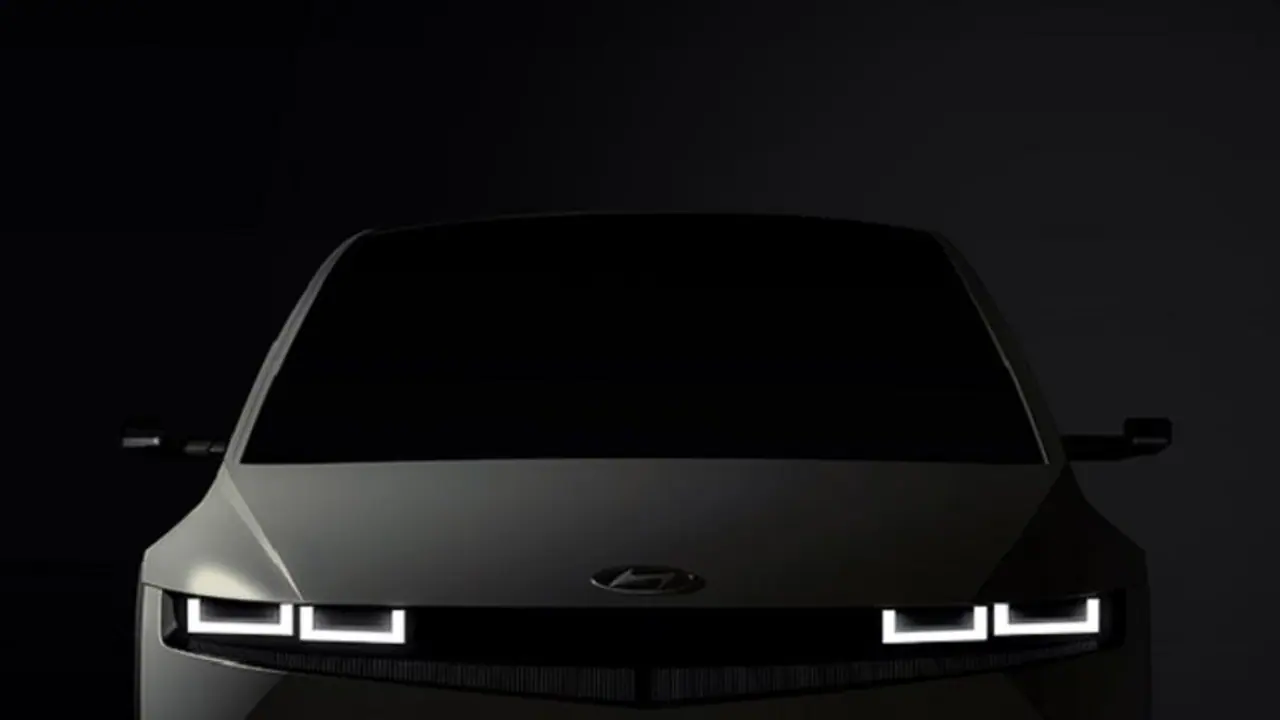 Hyundai Ioniq 5 EV ಕೈಗೆಟುಕುವ ದರ, 480 ಕಿ.ಮೀ ಮೇಲೇಜ್, ಶೀಘ್ರದಲ್ಲೇ ಭಾರತದಲ್ಲಿ ಕಾರು ಬಿಡುಗಡೆ! Hyundai Ioniq 5 EV ಕೈಗೆಟುಕುವ ದರ, 480 ಕಿ.ಮೀ ಮೇಲೇಜ್, ಶೀಘ್ರದಲ್ಲೇ ಭಾರತದಲ್ಲಿ ಕಾರು ಬಿಡುಗಡೆ!