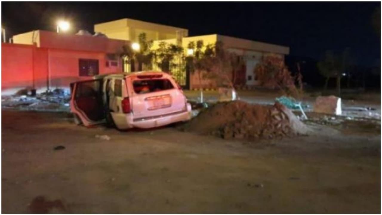 സൗദി അറേബ്യയില് വാഹനാപകടം; ഒരാള് മരിച്ചു, അഞ്ച് പേര്ക്ക് പരിക്ക് സൗദി അറേബ്യയില് വാഹനാപകടം; ഒരാള് മരിച്ചു, അഞ്ച് പേര്ക്ക് പരിക്ക്