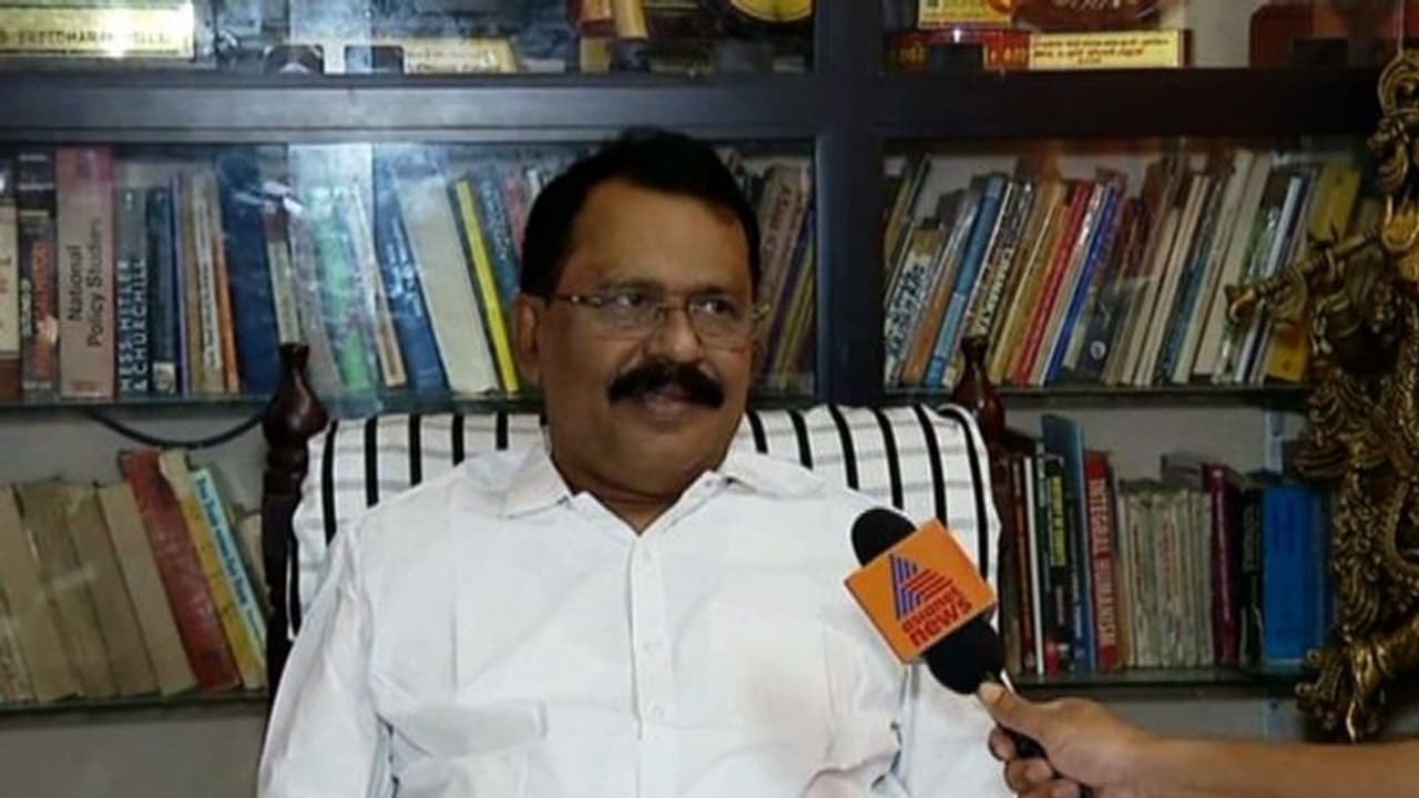 സഭാതര്‍ക്കം: 'രണ്ട് കൂട്ടര്‍ക്കും തന്നില്‍ വിശ്വാസം'; കേരള രാഷ്ട്രീയം ചെറിയ പ്രതലമെന്നും ശ്രീധരന്‍പിള്ള