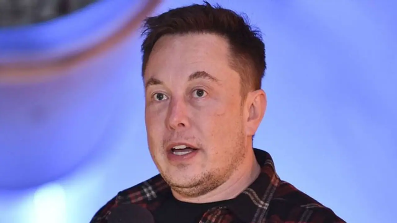 ಒಂದು ಟ್ವೀಟ್‌ ಮಾಡಿ ‌8800 ಕೋಟಿ ರು. ಕಳೆದುಕೊಂಡ ಮಸ್ಕ್!