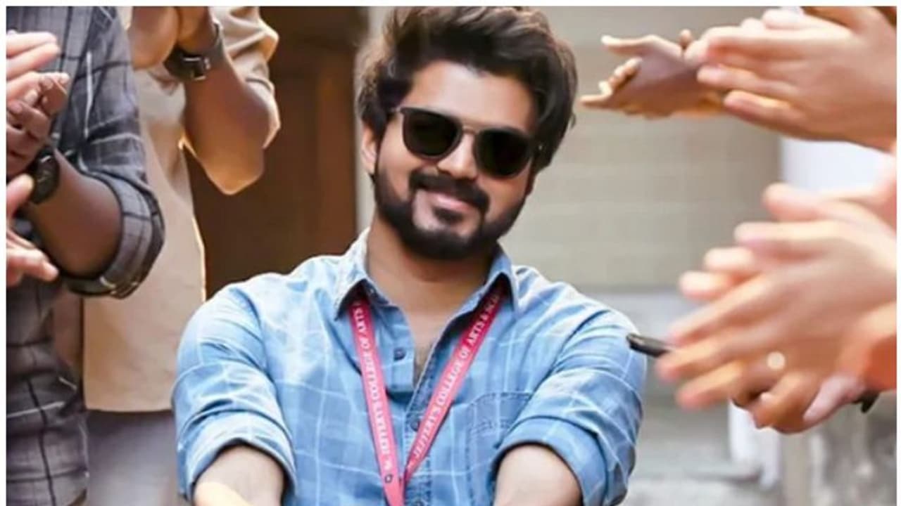 'മാസ്റ്റര്‍' 100 കോടിയലധികം നേടി കുതിക്കുന്നു, തെലുങ്ക് പതിപ്പിനു മാത്രം 10 കോടി!