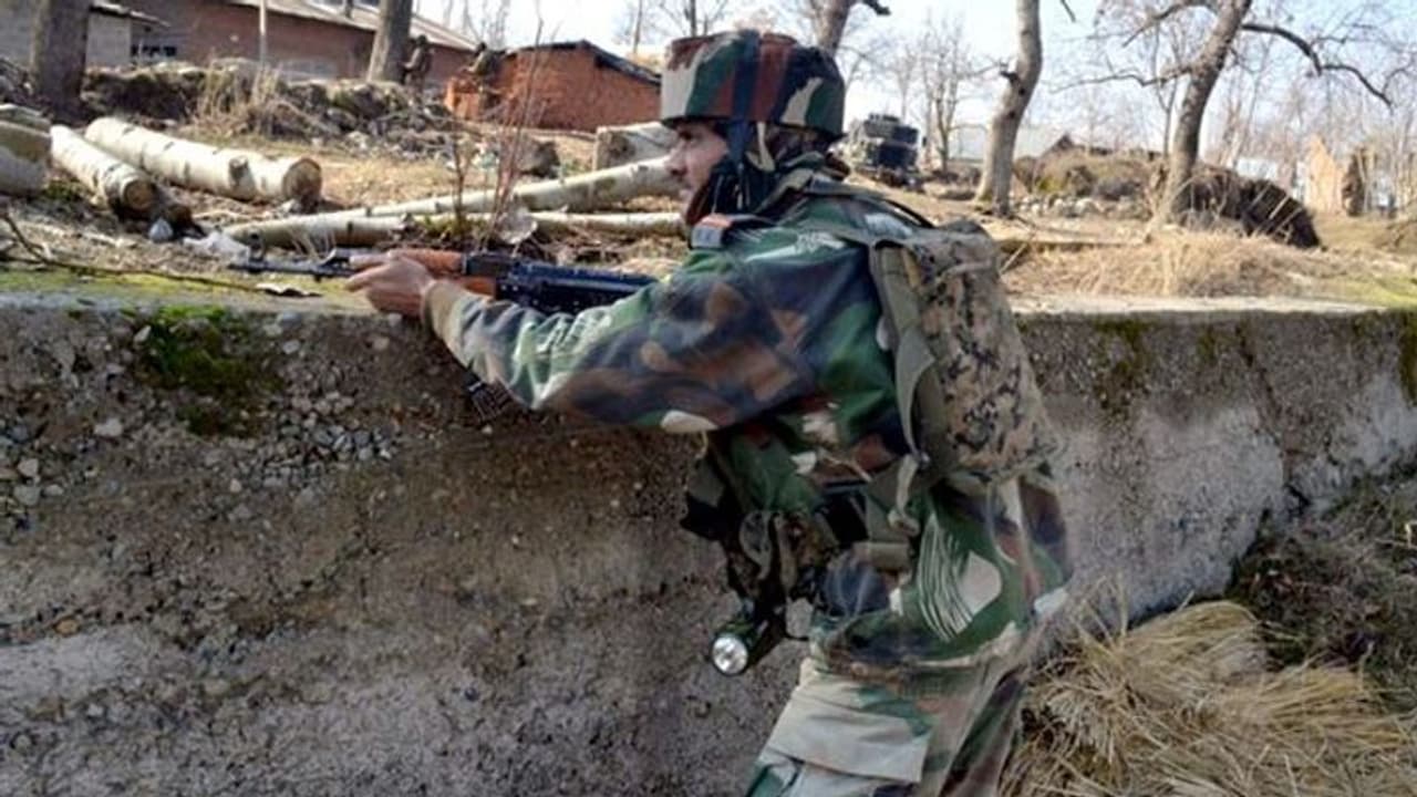Terrorists lob grenade on Armymen in Kulgam; 4 injured Terrorists lob grenade on Armymen in Kulgam; 4 injured