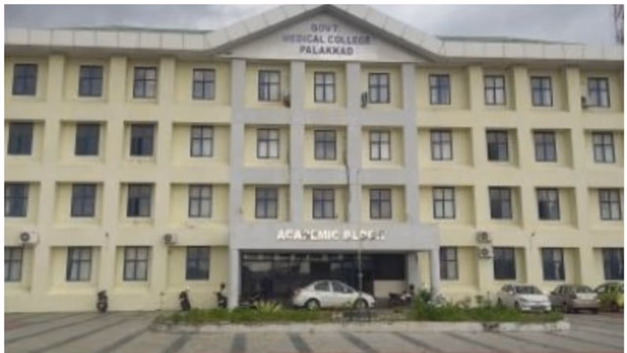 പാലക്കാട് മെഡിക്കല്‍ കോളേജ് ഒപി ബ്ലോക്കിന്‍റെ ഉദ്ഘാടനം നീളും; പ്രതിഷേധവുമായി ചികിത്സാവകാശ സമിതി