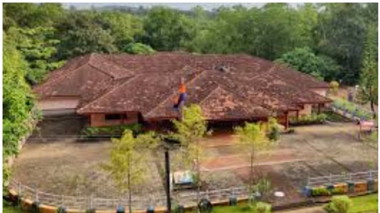 അടൂർ സബ്സിഡിയറി പൊലീസ് കാൻറീൻ നടത്തിപ്പിൽ അഴിമതി; ആരോപണവുമായി അന്വേഷണ റിപ്പോർട്ട് അടൂർ സബ്സിഡിയറി പൊലീസ് കാൻറീൻ നടത്തിപ്പിൽ അഴിമതി; ആരോപണവുമായി അന്വേഷണ റിപ്പോർട്ട്