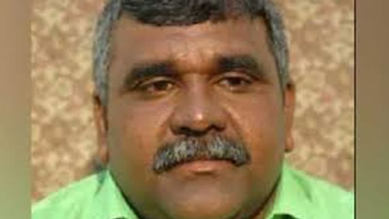 অমিত শাহের বঙ্গ সফরের পরই জিতেন্দ্র তিওয়ারির বিতর্কিত টুইট ঘিরে বাংলায় নয়া রাজনৈতিক জল্পনা অমিত শাহের বঙ্গ সফরের পরই জিতেন্দ্র তিওয়ারির বিতর্কিত টুইট ঘিরে বাংলায় নয়া রাজনৈতিক জল্পনা