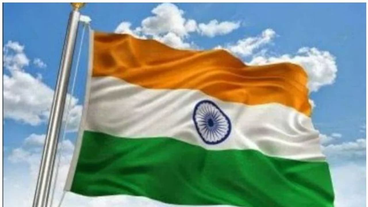 ലോകത്തിലേറ്റവുമധികം പ്രവാസികള് ഇന്ത്യയില് നിന്ന്, 1.8 കോടിപ്പേര് വിദേശത്ത്... ലോകത്തിലേറ്റവുമധികം പ്രവാസികള് ഇന്ത്യയില് നിന്ന്, 1.8 കോടിപ്പേര് വിദേശത്ത്...