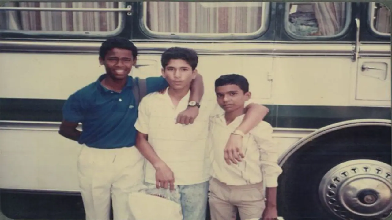 சிறுவயது போட்டோவை பகிர்ந்து பாலிய நண்பன் வினோத் காம்ப்ளிக்கு பிறந்தநாள் வாழ்த்து கூறிய சச்சின் சிறுவயது போட்டோவை பகிர்ந்து பாலிய நண்பன் வினோத் காம்ப்ளிக்கு பிறந்தநாள் வாழ்த்து கூறிய சச்சின்