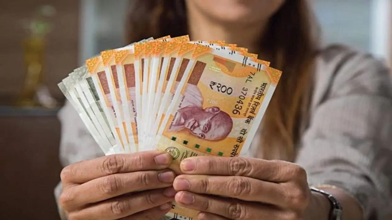 சூடுபிடிக்கும் ஊரக உள்ளாட்சி தேர்தல் களம்… கட்டுக்கட்டாக பணம், வெள்ளிப் பொருட்கள் பறிமுதல்… சூடுபிடிக்கும் ஊரக உள்ளாட்சி தேர்தல் களம்… கட்டுக்கட்டாக பணம், வெள்ளிப் பொருட்கள் பறிமுதல்…