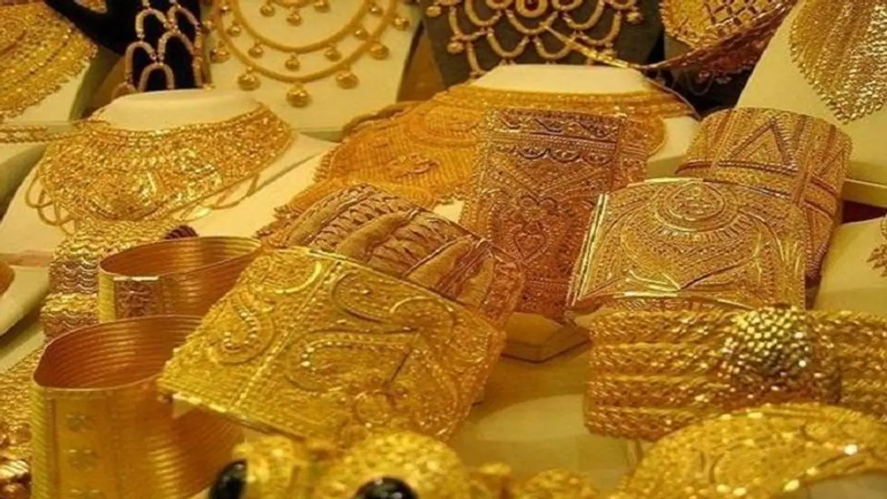 Gold Rate Today: ஊசலாட்டத்தில் தங்கம்! மீண்டும் விலை குறைந்தது! இன்றைய நிலவரம் என்ன? Gold Rate Today: ஊசலாட்டத்தில் தங்கம்! மீண்டும் விலை குறைந்தது! இன்றைய நிலவரம் என்ன?