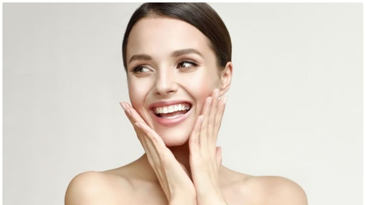 തിളങ്ങുന്ന ചര്മ്മത്തിന് ഈ ഭക്ഷണങ്ങൾ കഴിക്കൂ തിളങ്ങുന്ന ചര്മ്മത്തിന് ഈ ഭക്ഷണങ്ങൾ കഴിക്കൂ