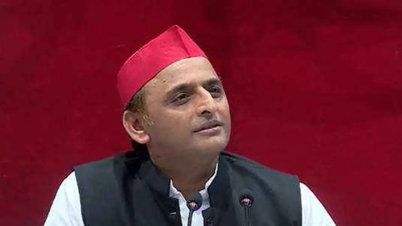 अखिलेश यादव ने किया सवाल आखिर तांडव पर ही क्यों हो रहा बवाल अखिलेश यादव ने किया सवाल आखिर तांडव पर ही क्यों हो रहा बवाल