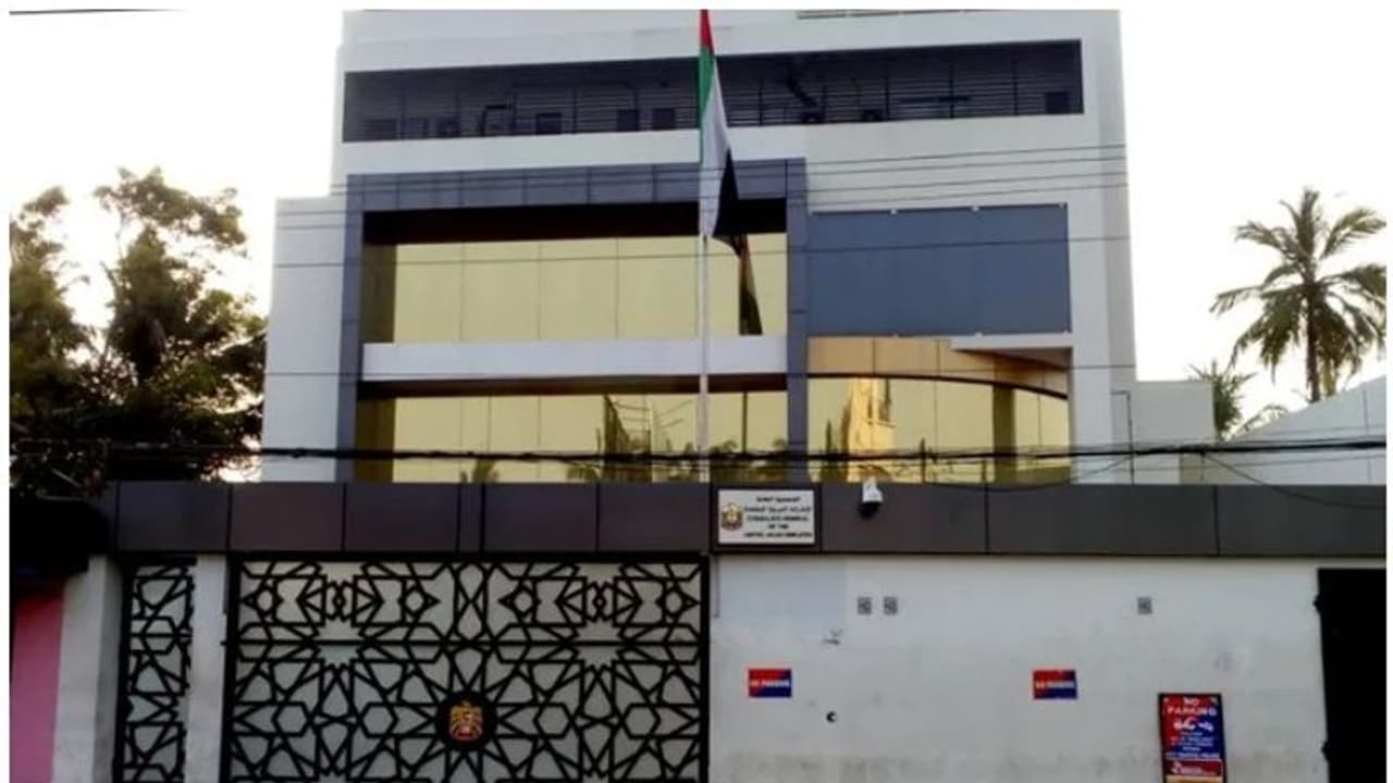 ഡോളർ കടത്തുകേസ്: ജോയിന്റ് പ്രോട്ടോകോൾ ഓഫീസർ ഇന്ന് കസ്റ്റംസിന് മുന്നിൽ ഡോളർ കടത്തുകേസ്: ജോയിന്റ് പ്രോട്ടോകോൾ ഓഫീസർ ഇന്ന് കസ്റ്റംസിന് മുന്നിൽ