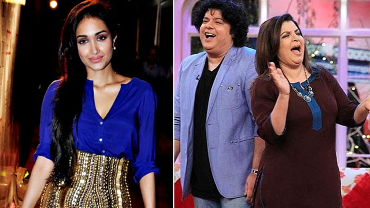 'যৌনাঙ্গে' হাত দিয়ে শরীরে নোংরা স্পর্শ, জনসমক্ষে 'ব্রা' খুলতেও বাধ্য করিয়েছিলেন জিয়াকে 'যৌনাঙ্গে' হাত দিয়ে শরীরে নোংরা স্পর্শ, জনসমক্ষে 'ব্রা' খুলতেও বাধ্য করিয়েছিলেন জিয়াকে